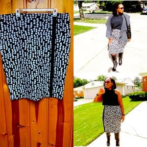 Black and white pencil skirt